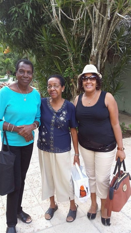 My sister, cousin Silvia, with daughter Silvita